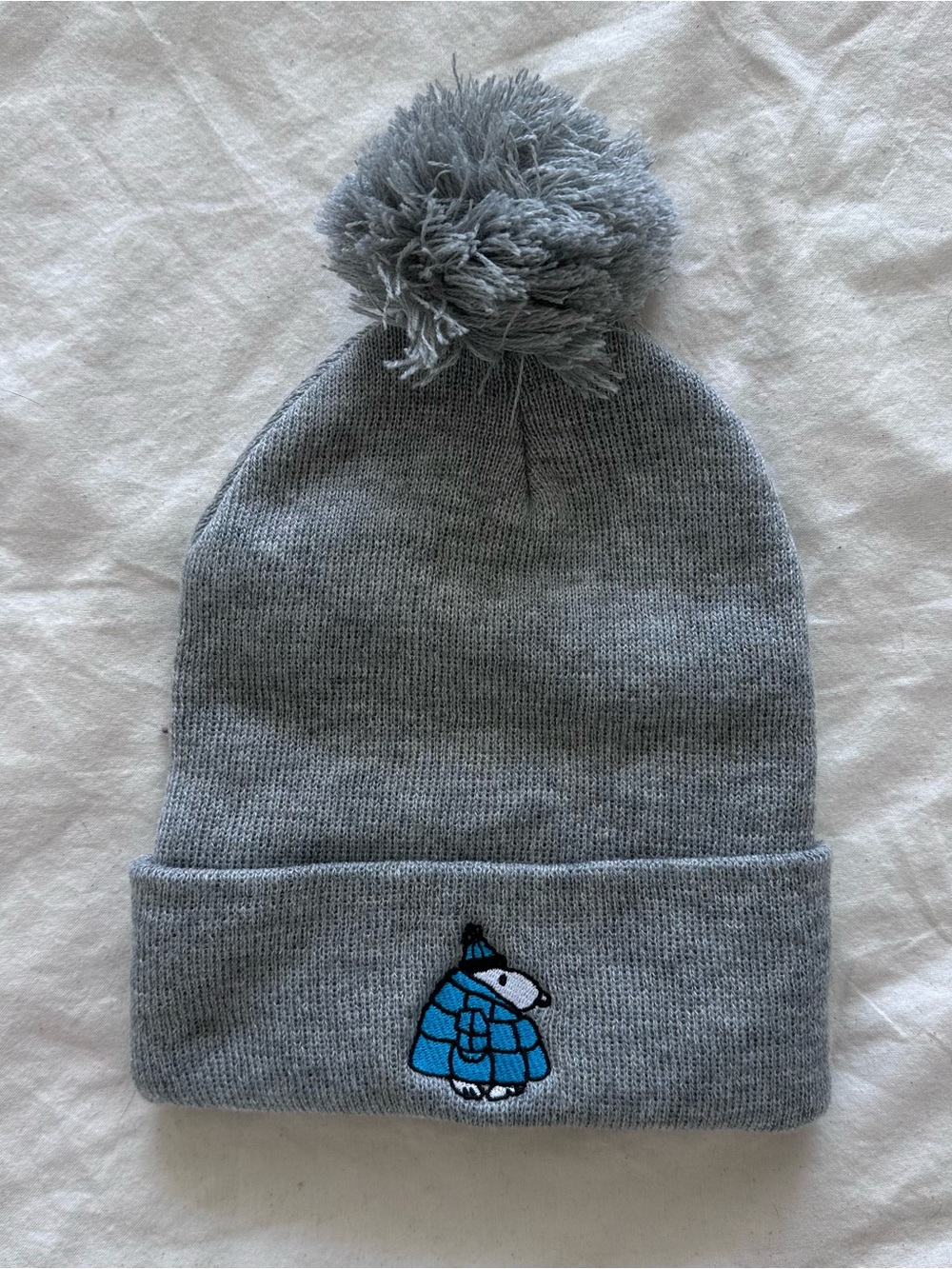 Peanuts Gray Pom Beanie with Puffer Snoopy embroidery